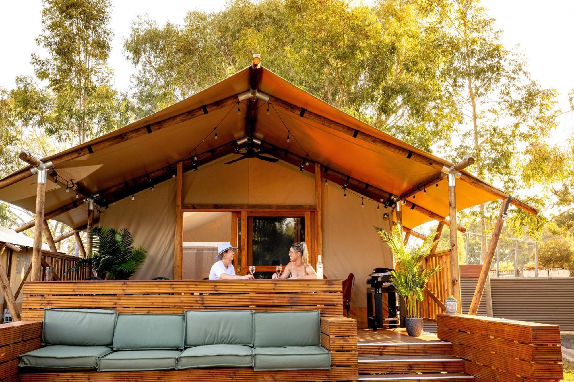 Big4 Deniliquin Holiday Park Exterior foto